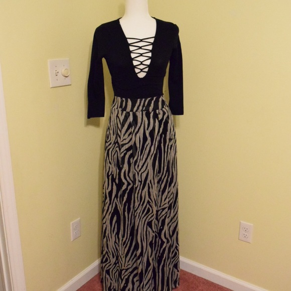 Beautiful high waisted maxi skirt - Picture 2 of 8